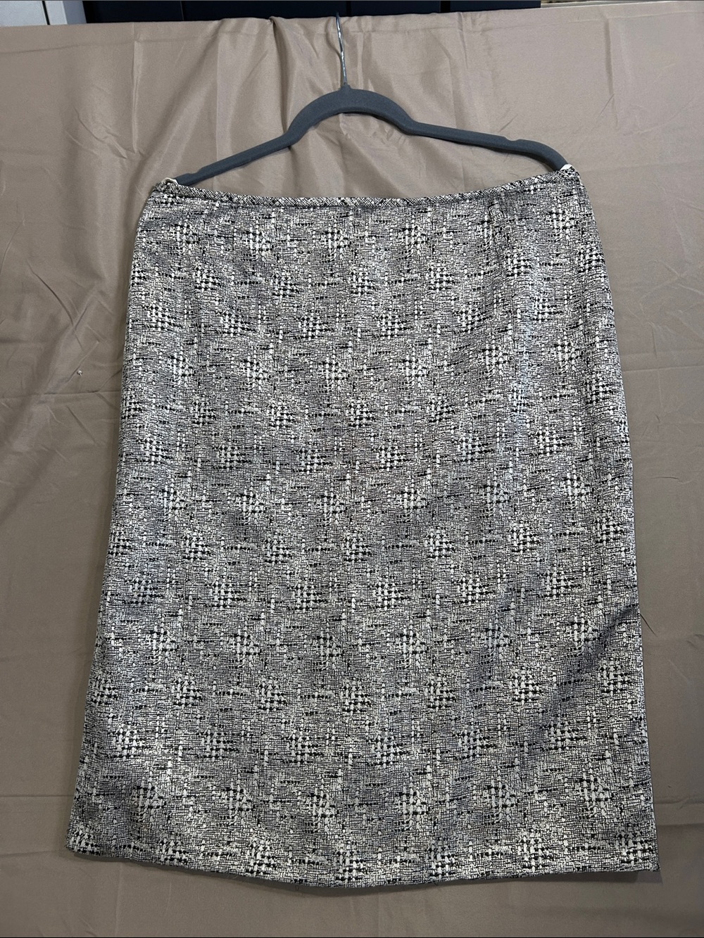 Tailored Tweed Pencil Skirt in Black & White size 14